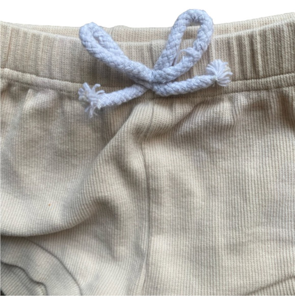 Two piece beige toddler girl set • size 18 months - Picture 6 of 8